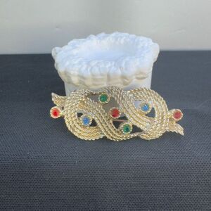 Vintage Sarah Coventry 1958 "Heritage" Brooch